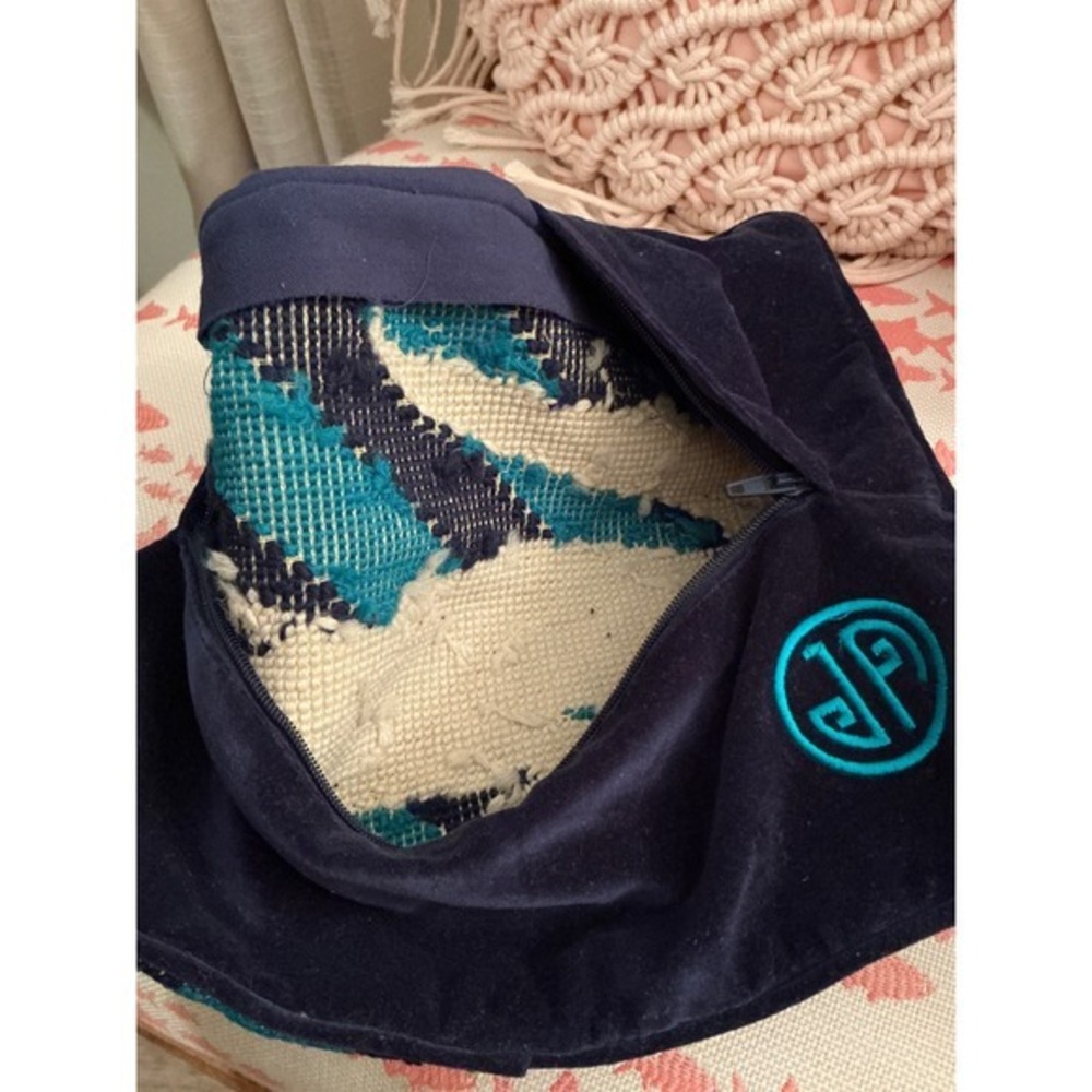 RARE Jonathan Adler WOOL Alligator Needlepoint Pillow Case, Blue 11.5 X8 Vintage - Picture 6 of 9